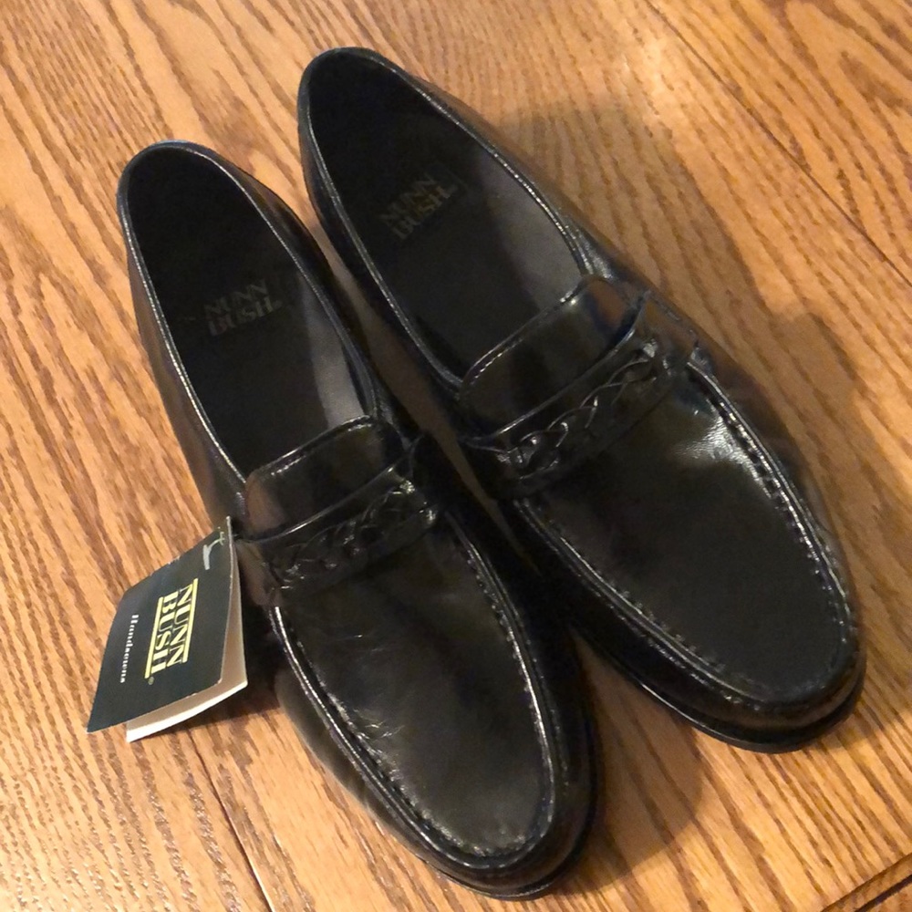 Brand new Nunn Bush hand sewn 8 1/2